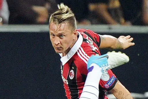 Mexès fête son retour en coiffure