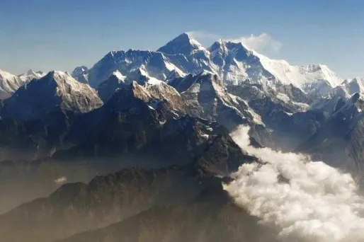 Népal : 9 morts dans une avalanche