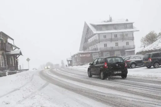 La neige a fait son arrivée samedi sur le territoire français.