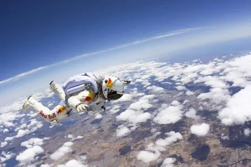 Le grand saut de Baumgartner ajourné