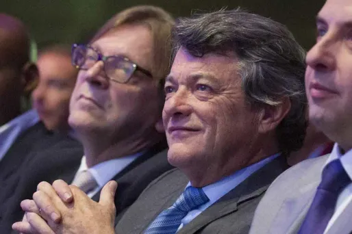 Jean-Louis Borloo veut faire de son nouveau parti lancé dimanche, l'UDI, "le premier de France".