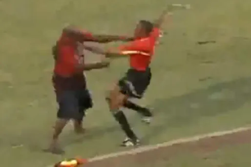 Un arbitre agressé par un spectateur