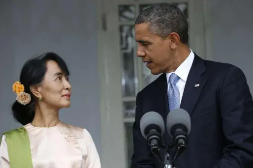 Barack Obama s'est rendu lundi chez l'opposante Aung San Suu Kyi, à Rangoun.