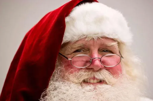 Au Japon, le père Noël va à l'école