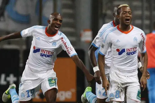 L'OM bat Lille et rejoint le PSG