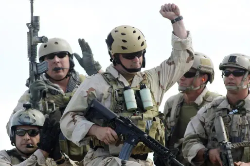 Sept membres des Navy Seals ont participé à la réalisation de Medal of Honor.