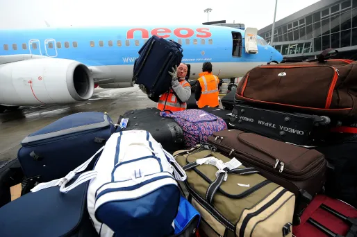 Roissy : 11 bagagistes arrêtés pour vols