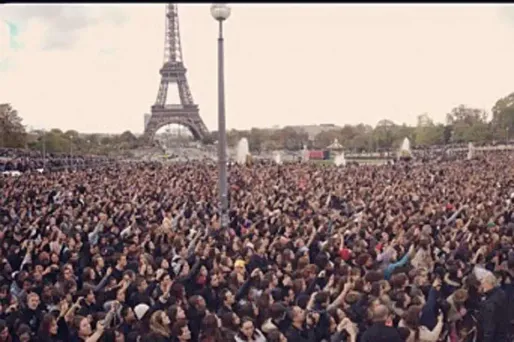 Gangnam Style : un flashmob géant à Paris