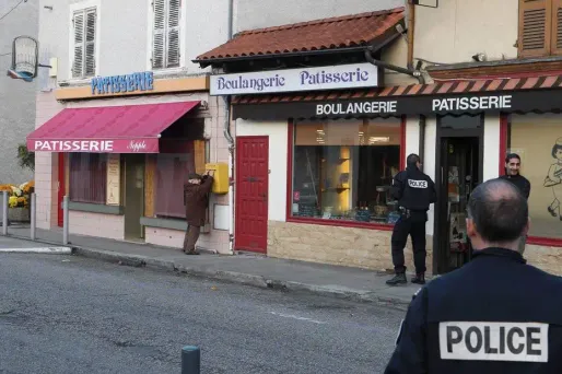 Vienne : mandat d'arrêt contre le père