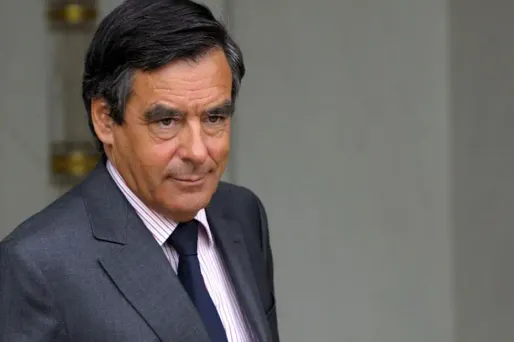 Fillon hospitalisé, sa campagne stoppée