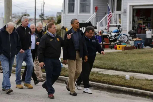 Pour les observateurs, l'ouragan Sandy constitue la "surprise d'octobre" de l'élection.