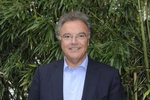 Afflelou s'explique et s'énerve