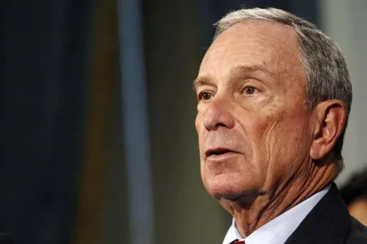 Michael Bloomberg, soutien de George W. Bush en 2004, n'a soutenu aucun candidat en 2008.