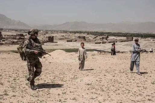Patrouille de militaires français dans la région de Kaboul.