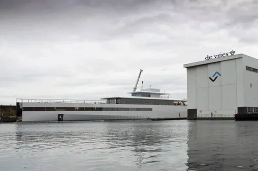 Starck fait saisir le yacht de Steve Jobs