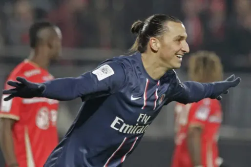 Ibrahimovic frappe trois fois