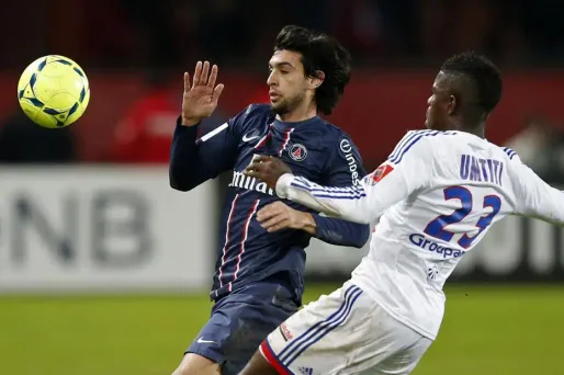 Le PSG vire en tête