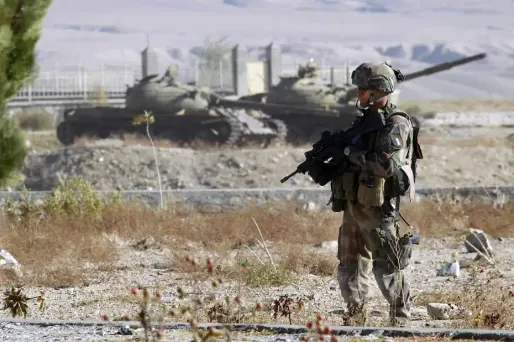 "Cette décennie a provoqué un choc", a estimé le général Olivier de Bavinchove sur Europe 1.