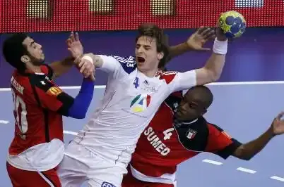 Touchés, pas coulés