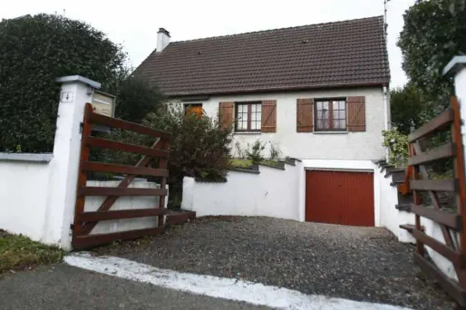 Un homme de 62 ans a tué sa femme, sa fille et sa mère avant de se suicider dans sa maison de Pont-de-Metz, dans la Somme.