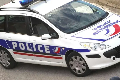 Ivre, un père oublie sa fillette