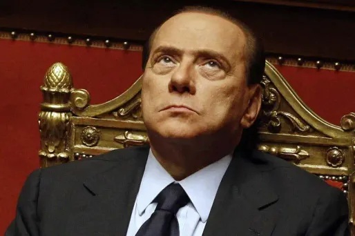 La Cour constitutionnelle examine jeudi la validité d'une loi qui permet à Silvio Berlusconi de ne pas être jugé.