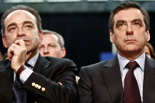 L’UMP teste sa stratégie face au gouvernement