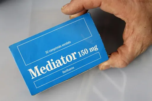 Le professeur Iung explique qu'une phrase favorable à Servier a été rajoutée au dernier moment dans son rapport.