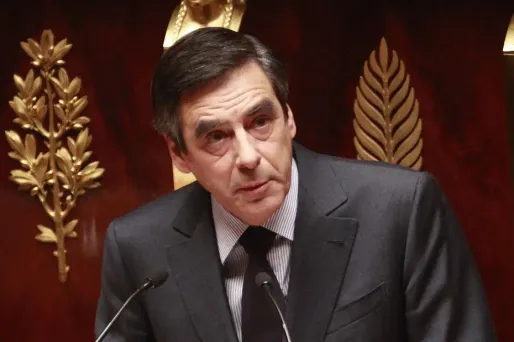 François Fillon accueille le débat sur les 35 heures "de façon positive".