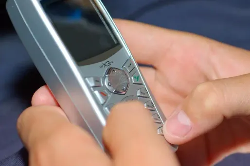 Les téléphones ont chauffé pendant la nuit de la Saint-Sylvestre.