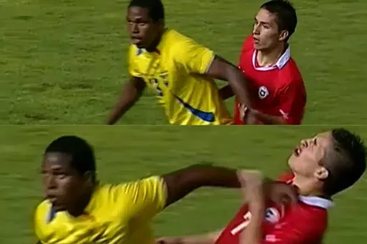 Un coup de coude bien particulier