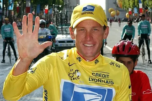 Les cinq vies d'Armstrong