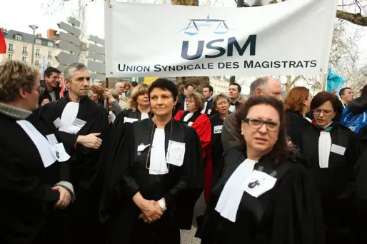 L'Union syndicale de la magistrature (USM), comme le Syndicat de la magistrature, appelle à la poursuite du mouvement de contestation.