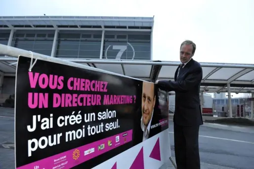 Alain Gutton est parvenu à organiser un Salon du travail pour lui tout seul.