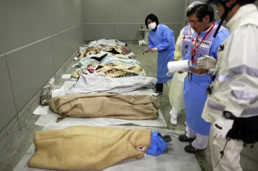 Ils cherchent leurs proches à la morgue