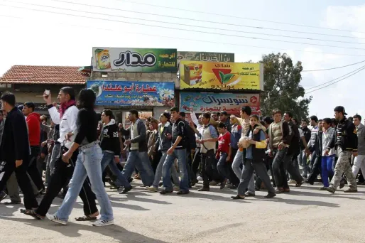 Les manifestations gagnent  Sanamein, Daael, Damas, Douma, Banias et Hama.