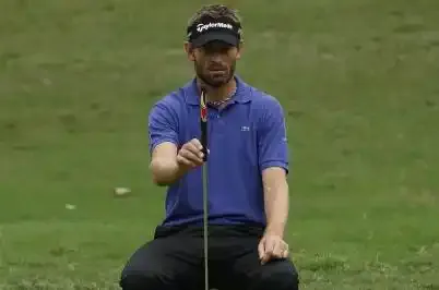 Jacquelin débute bien