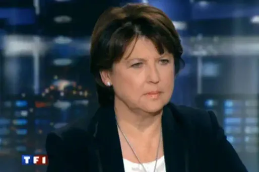 Aubry sous la pression de ses proches (E1)