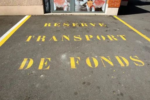 Les convoyeurs de fonds dans la rue