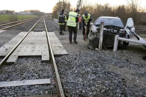 Percuté par un TER, il s’en sort indemne