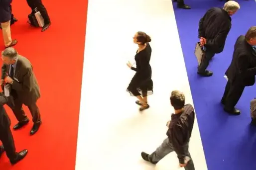 Gel des salaires en vue pour les fonctionnaires