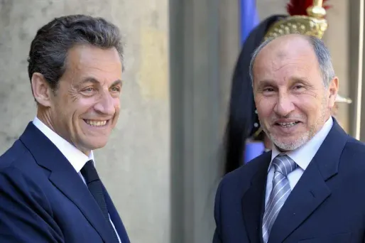 Le président du CNT Moustapha Abdeljalil  à son arrivée à l'Elysée.