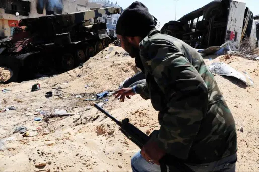 La rébellion accuse les forces de Kadhafi d'utiliser ces bombes dans des zones peuplées par des civils.