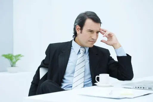 Rétrogradé parce qu’il est séropositif