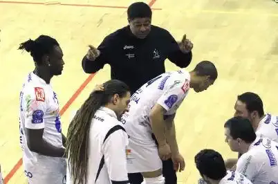 A Tours on s'explique...