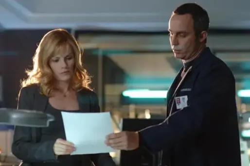 Les Experts font la course en tête