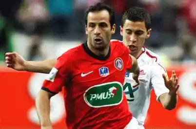 Les notes: Sakho et Giuly au top