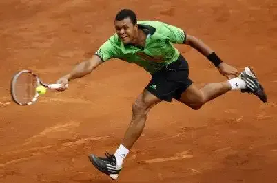 Federer écarte Tsonga