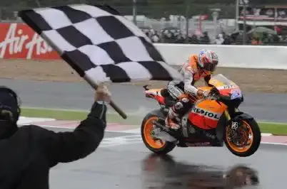 Stoner reprend le pouvoir