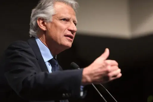 "L’état de  stupeur et de sidération dans lequel s’enfonce la France m’inquiète", écrit Dominique de Villepin.